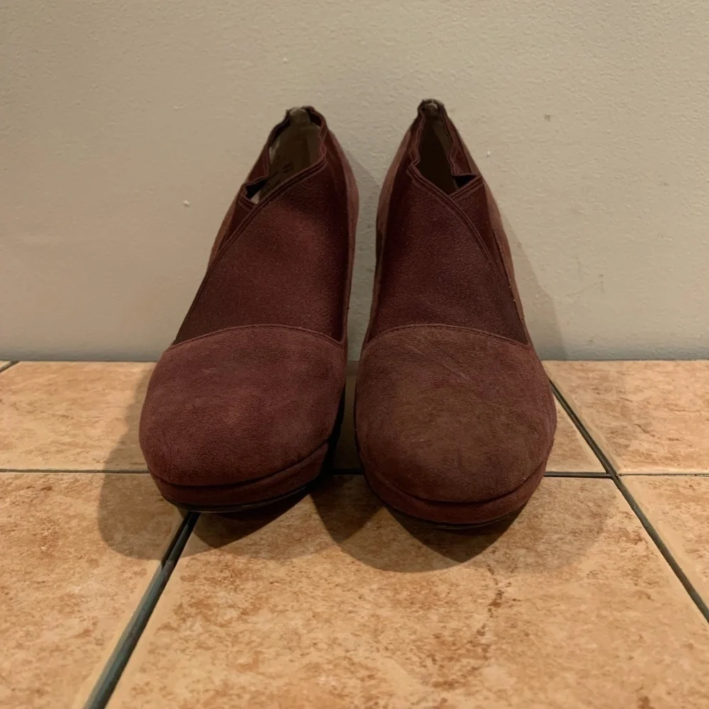 Clark Narrative Kendra Mix Suede Bootie in Aubergine size 7.5